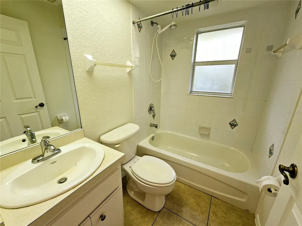 66 N Mccall Englewood FL 34223