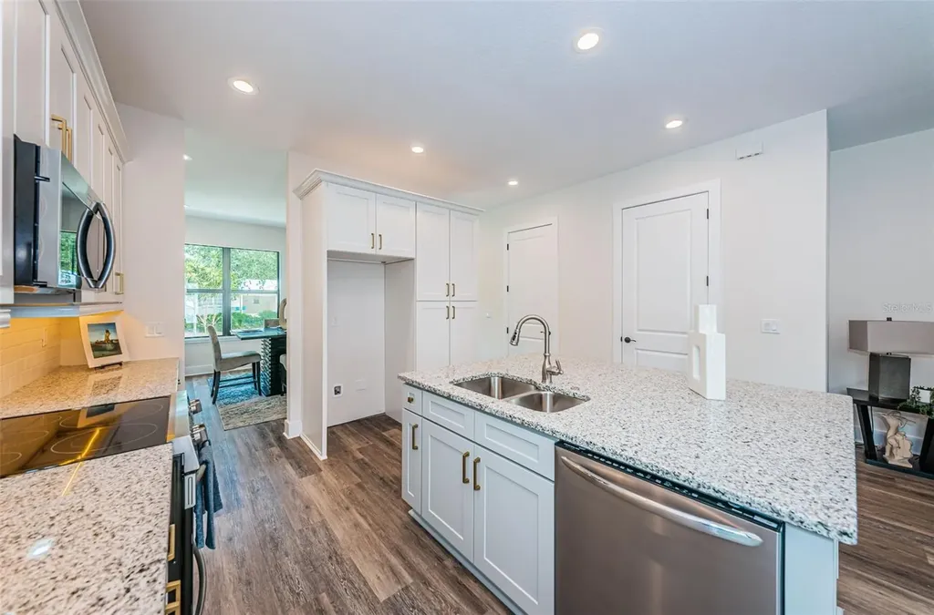 5964 Central Avenue New Port Richey FL 34653