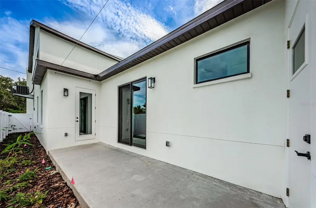 5964 Central Avenue New Port Richey FL 34653