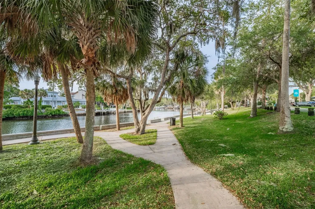 5964 Central Avenue New Port Richey FL 34653