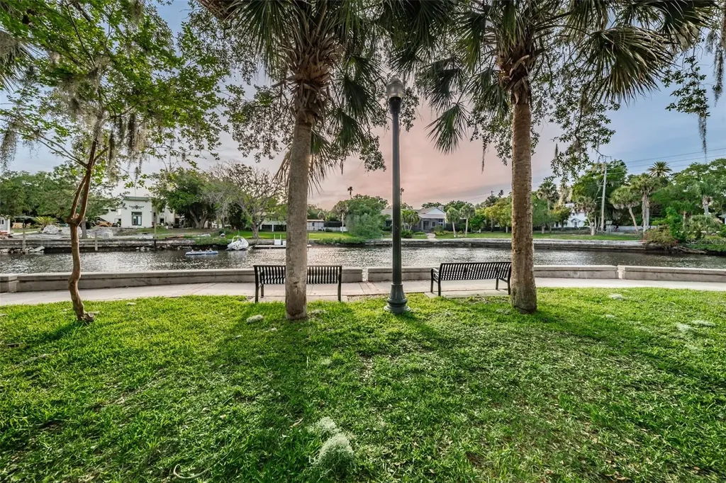 5964 Central Avenue New Port Richey FL 34653