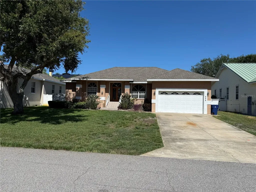 626 7th Avenue N Tierra Verde FL 33715