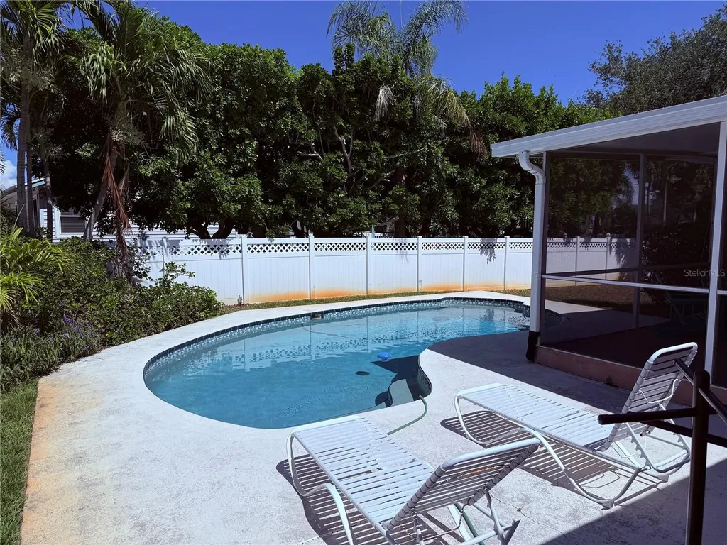 626 7th Avenue N Tierra Verde FL 33715