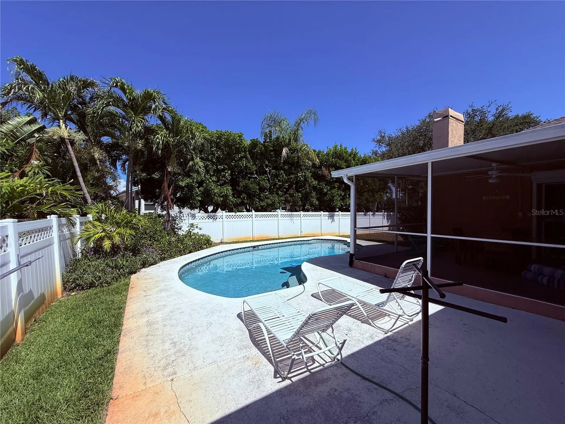 626 7th Avenue N Tierra Verde FL 33715