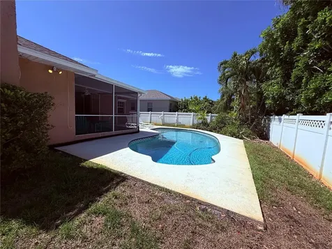 626 7th Avenue N Tierra Verde FL 33715