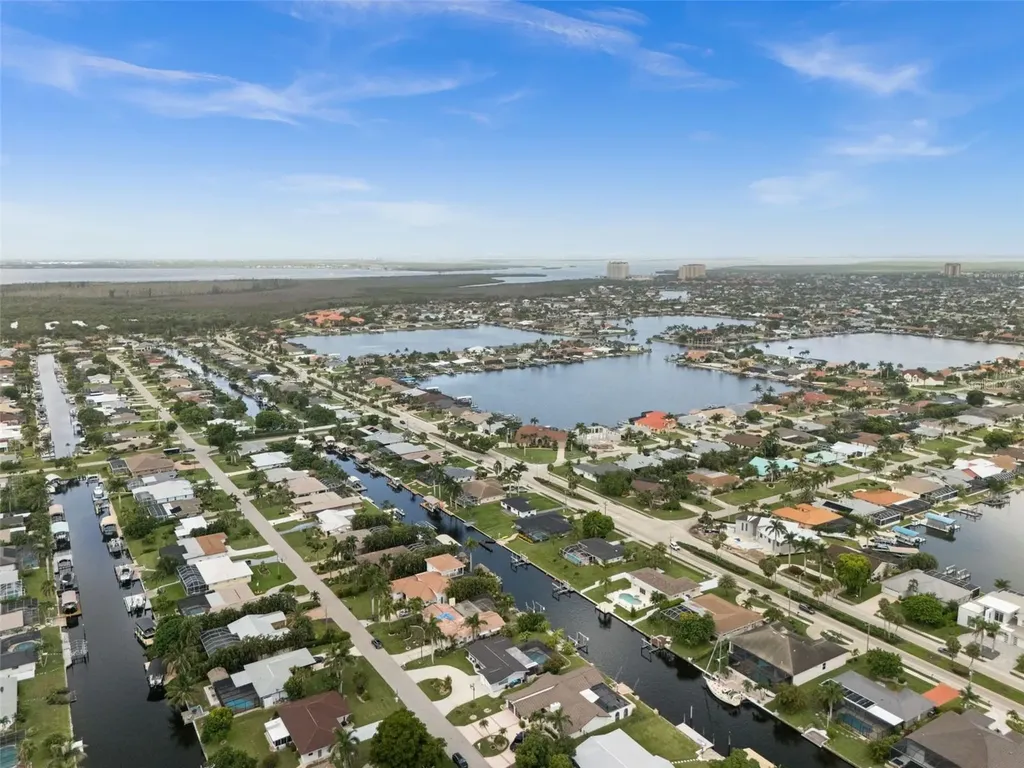 5122 SW 3rd Avenue Cape Coral FL 33914