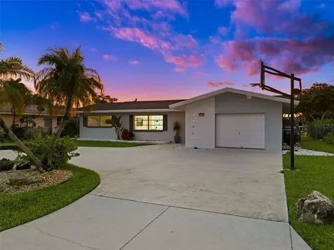 5122 SW 3rd Avenue Cape Coral FL 33914