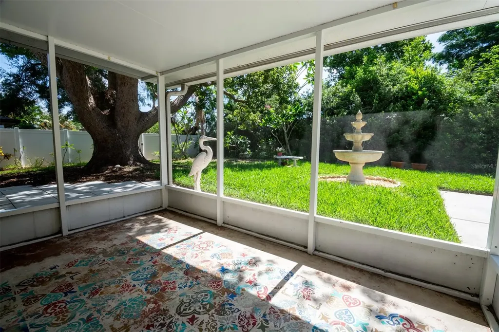 995 Emerson Drive Dunedin FL 34698