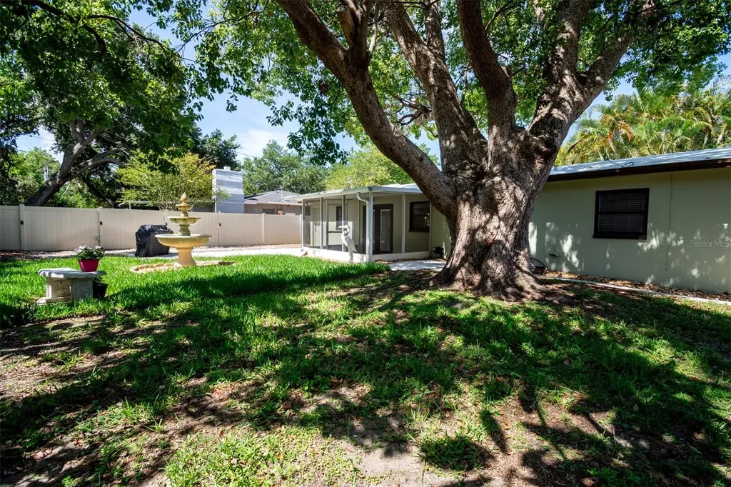 995 Emerson Drive Dunedin FL 34698