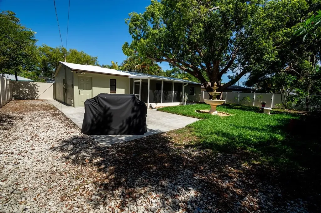 995 Emerson Drive Dunedin FL 34698