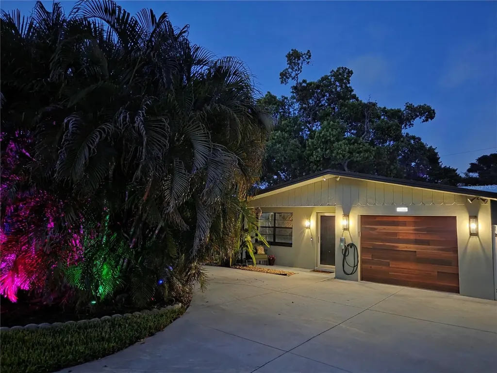 995 Emerson Drive Dunedin FL 34698