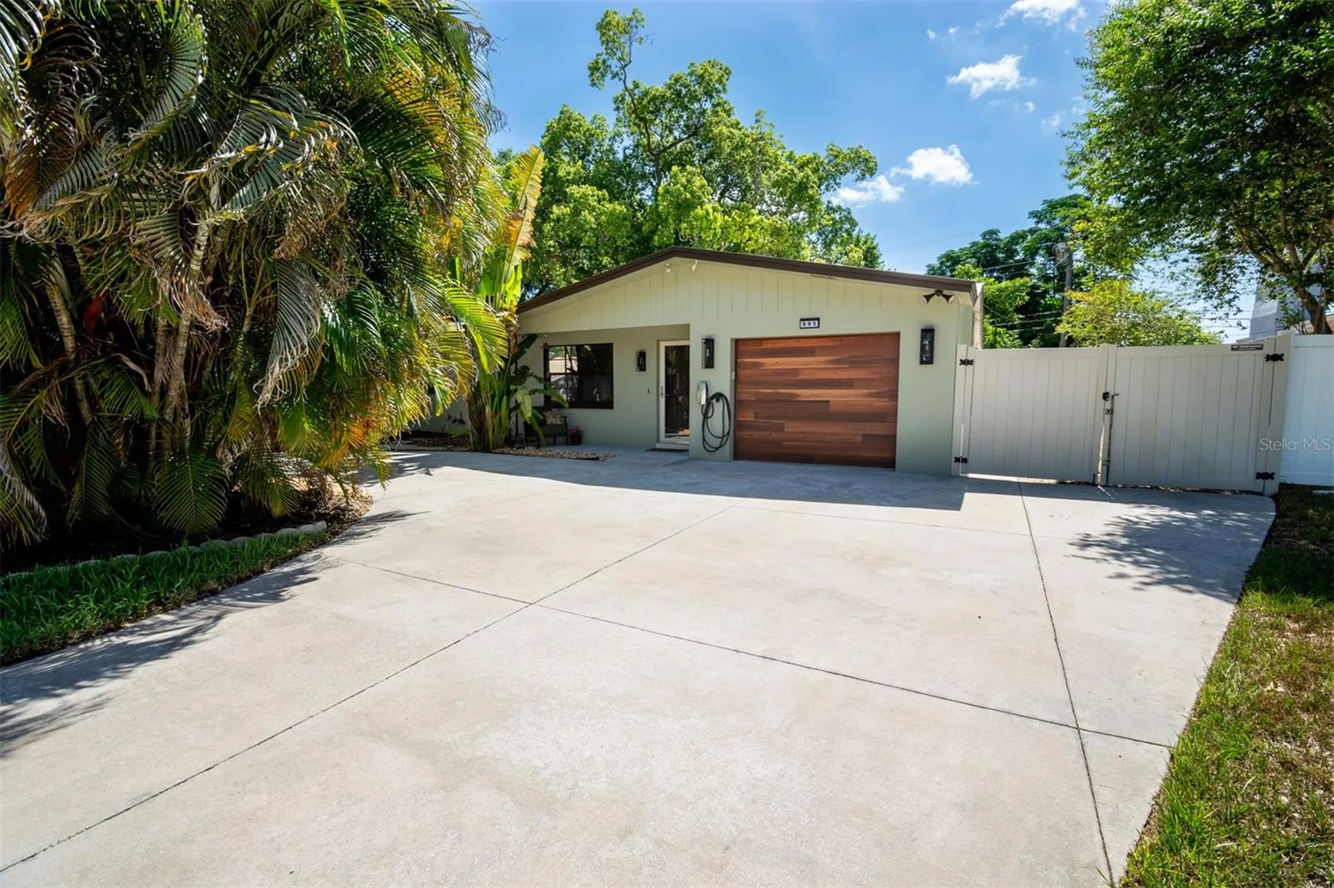 995 Emerson Drive Dunedin FL 34698