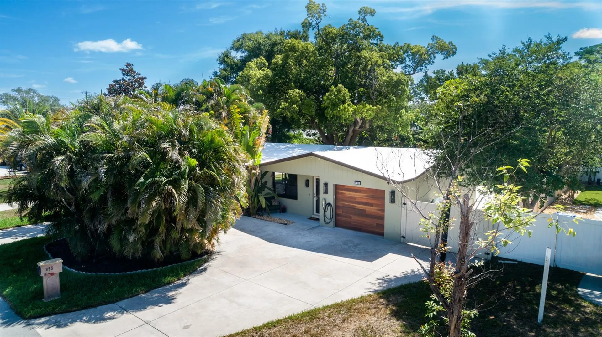 995 Emerson Drive Dunedin FL 34698
