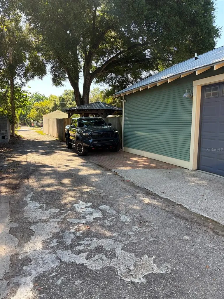 314 E Frances Avenue Tampa FL 33602