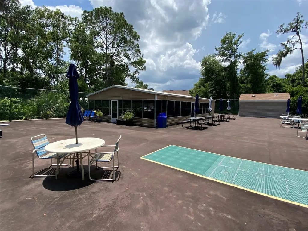160 Live Oak Woods Court Deltona FL 32725