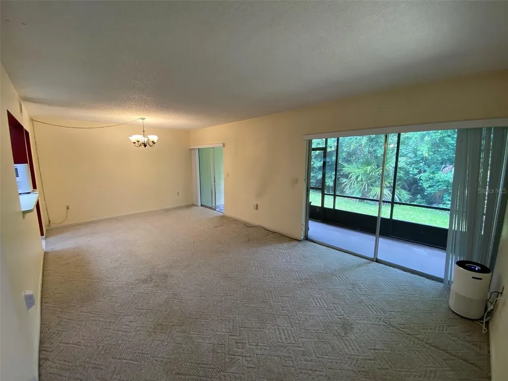 160 Live Oak Woods Court Deltona FL 32725