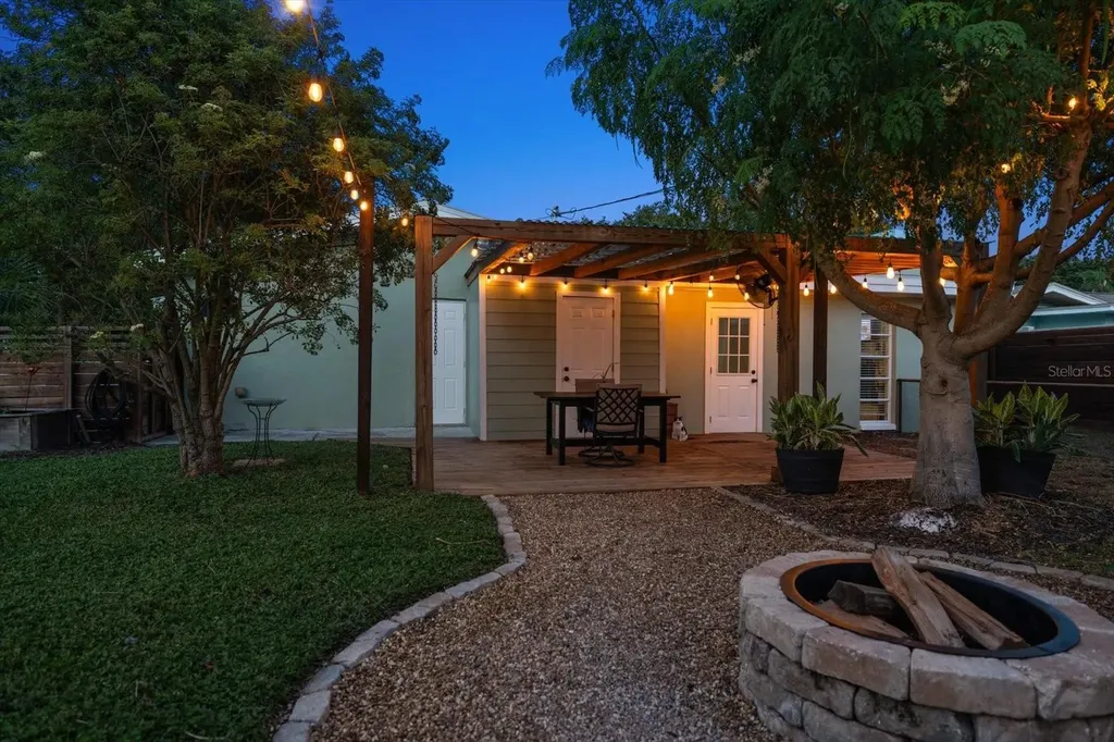 1333 Bayview Drive Clearwater FL 33756