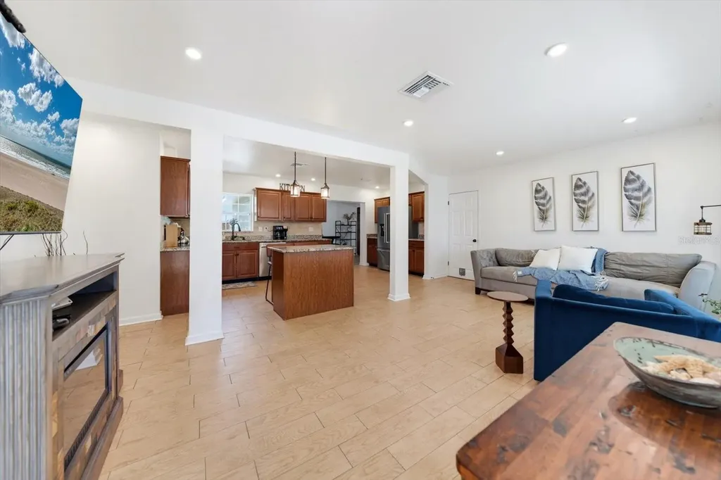 1333 Bayview Drive Clearwater FL 33756