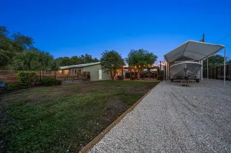 1333 Bayview Drive Clearwater FL 33756