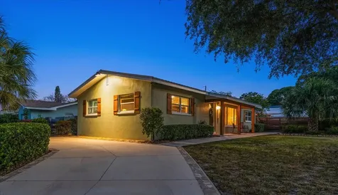 1333 Bayview Drive Clearwater FL 33756