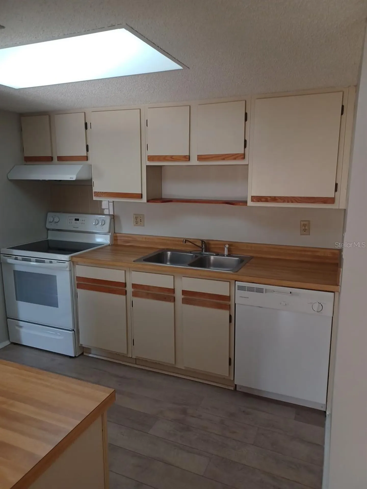 127 Camphor Circle Oldsmar FL 34677