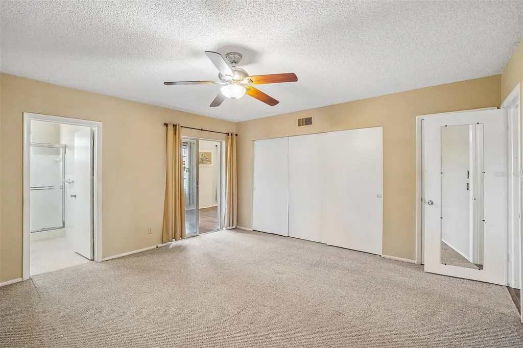 2402 Ecuadorian Way Clearwater FL 33763