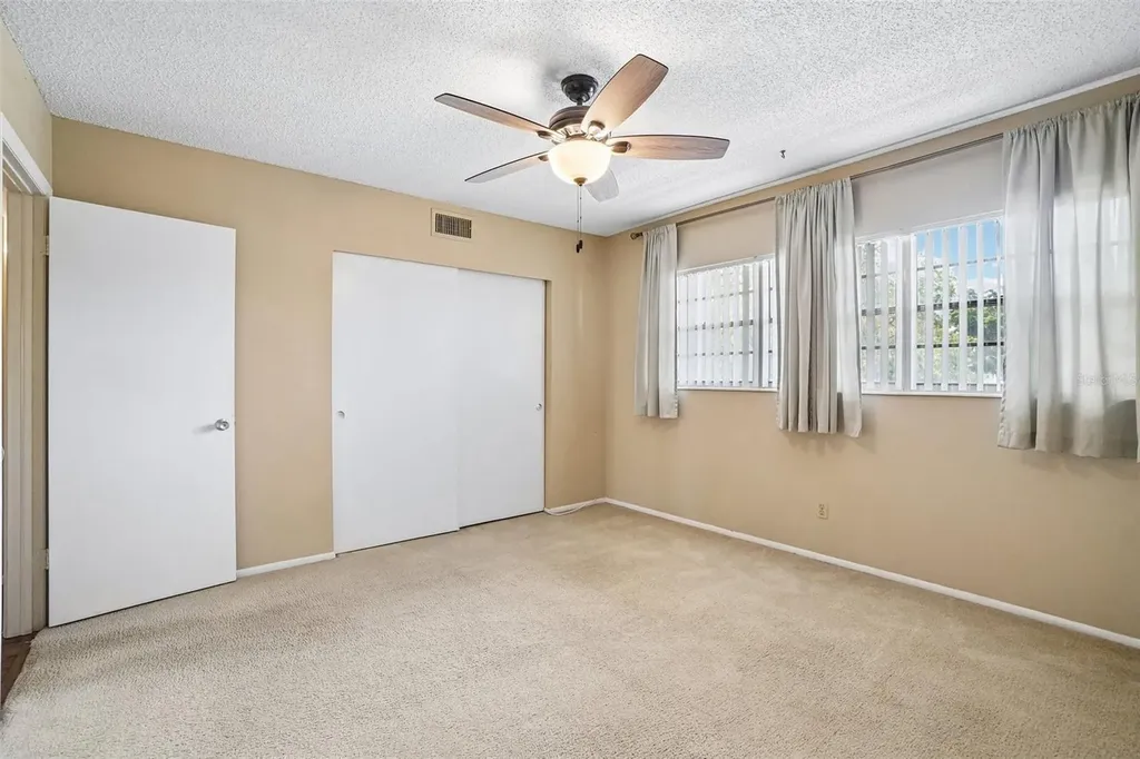 2402 Ecuadorian Way Clearwater FL 33763