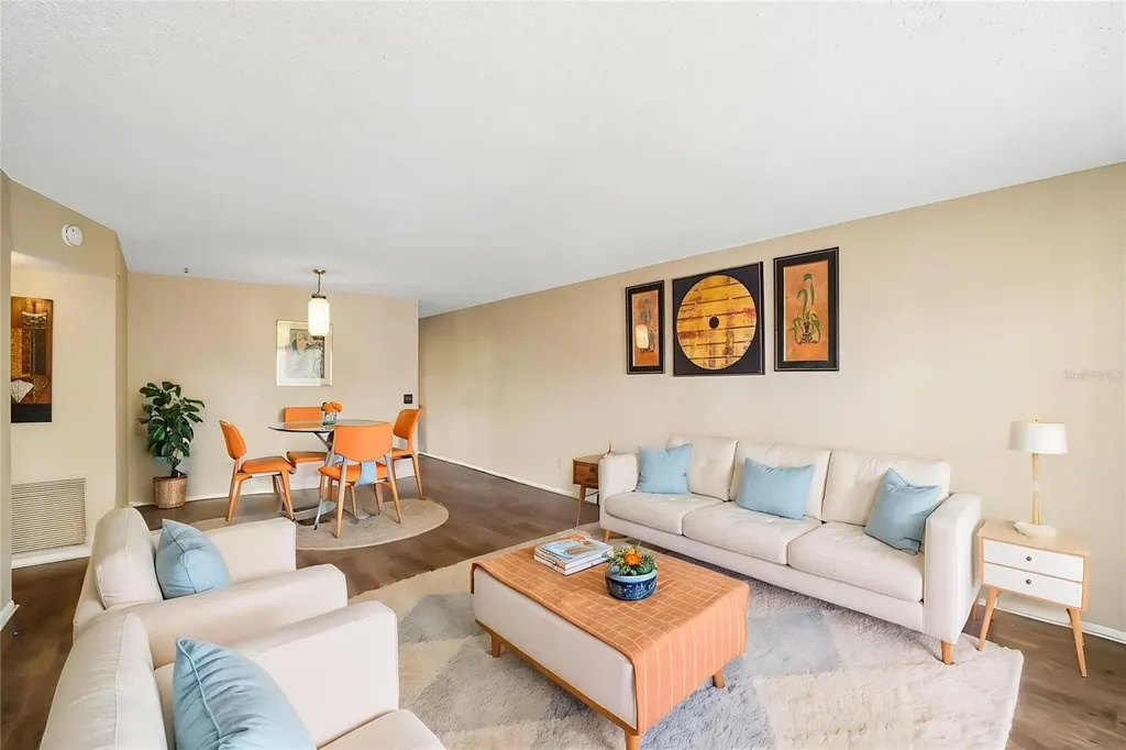 2402 Ecuadorian Way Clearwater FL 33763