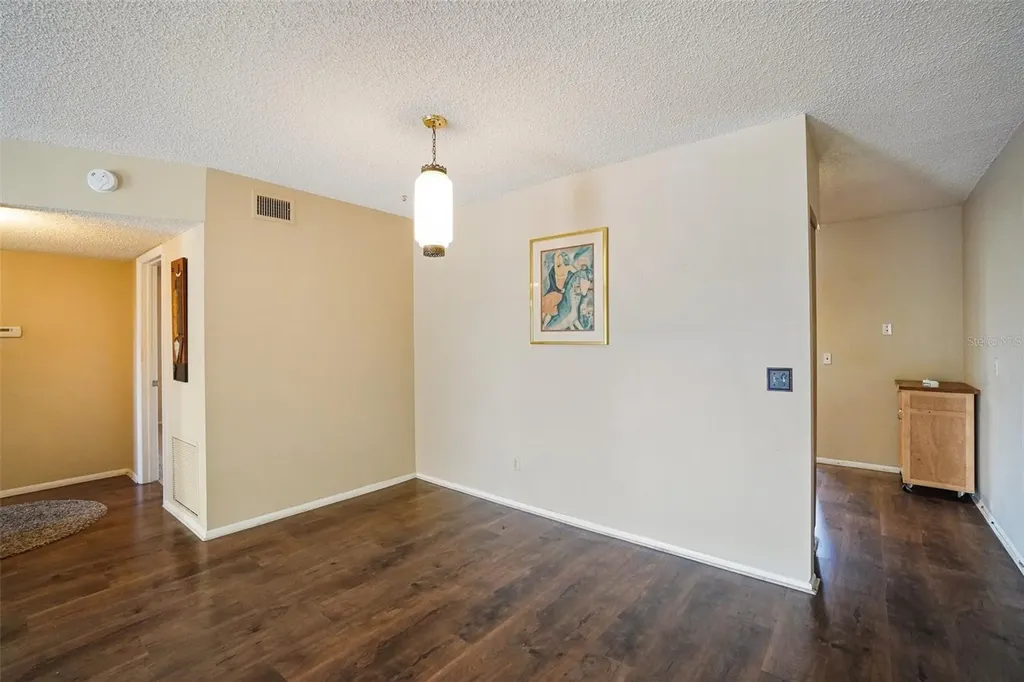 2402 Ecuadorian Way Clearwater FL 33763