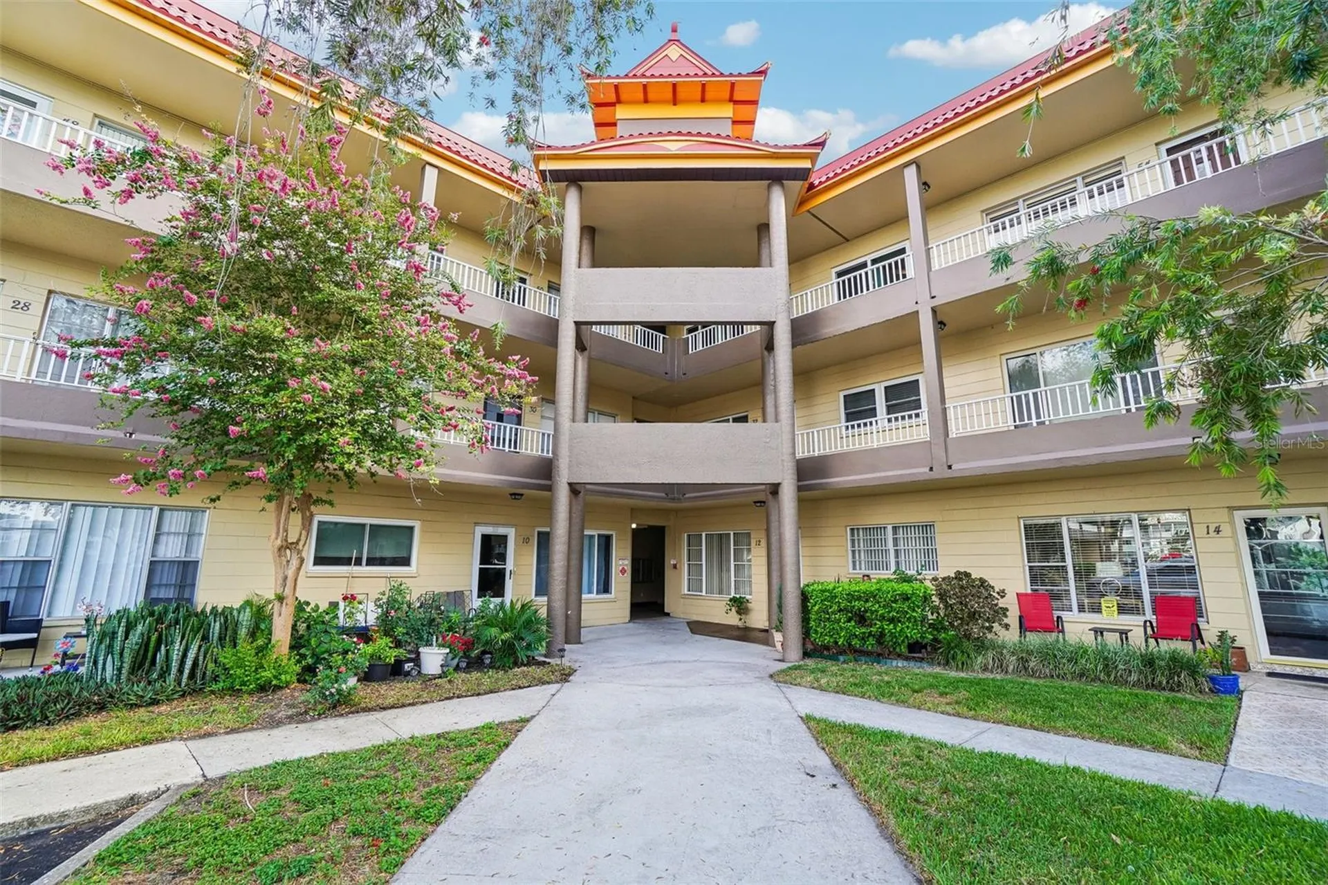 2402 Ecuadorian Way Clearwater FL 33763