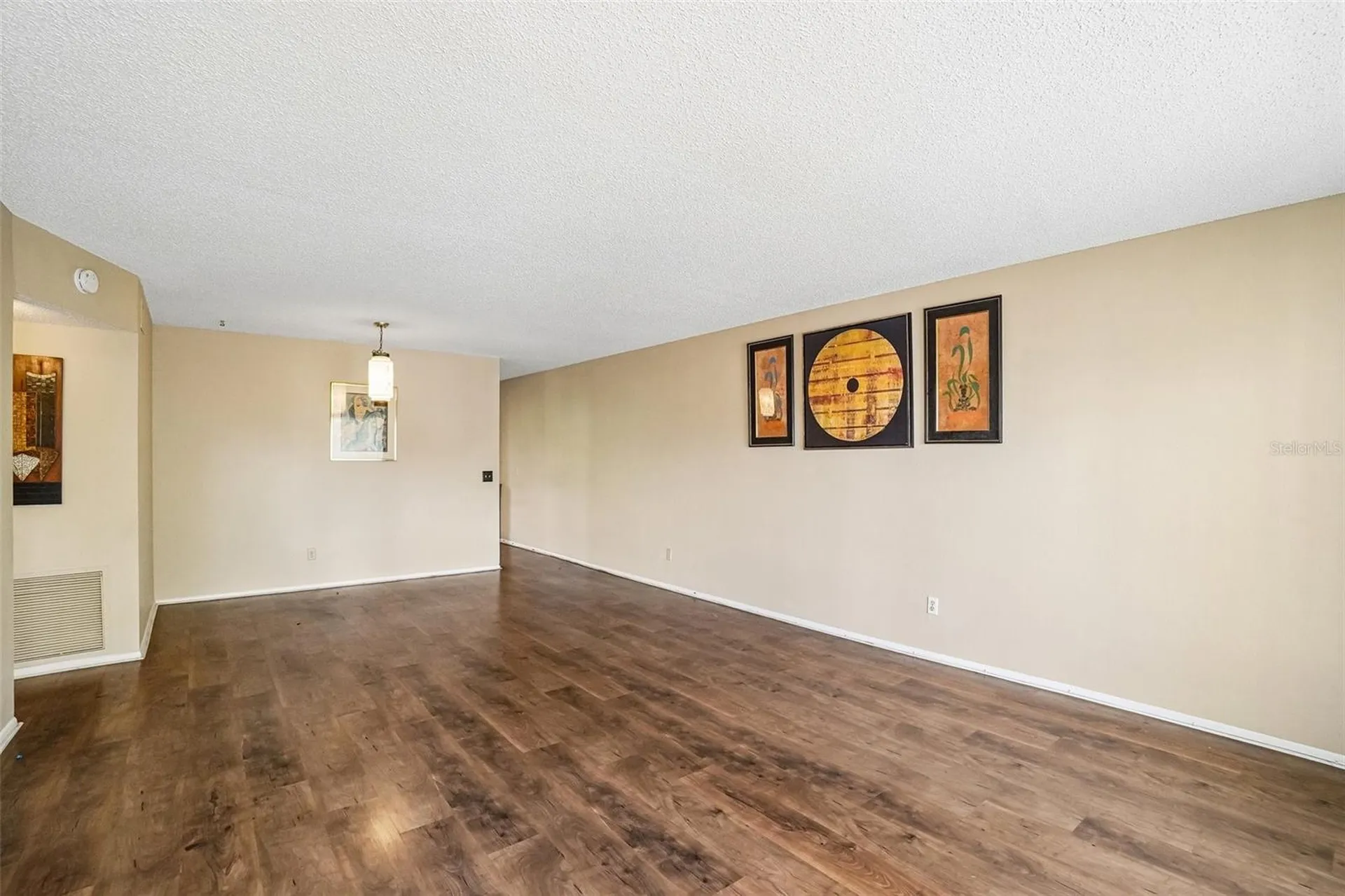2402 Ecuadorian Way Clearwater FL 33763