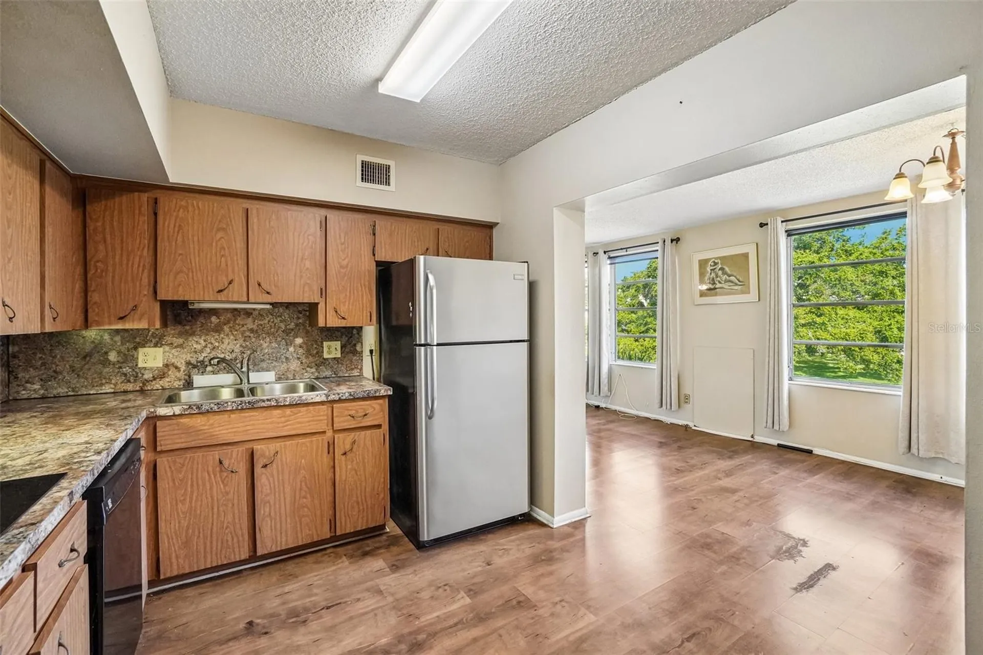 2402 Ecuadorian Way Clearwater FL 33763