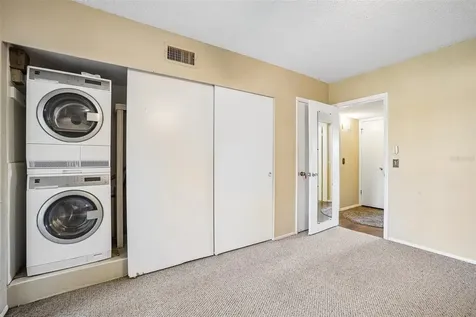 2402 Ecuadorian Way Clearwater FL 33763