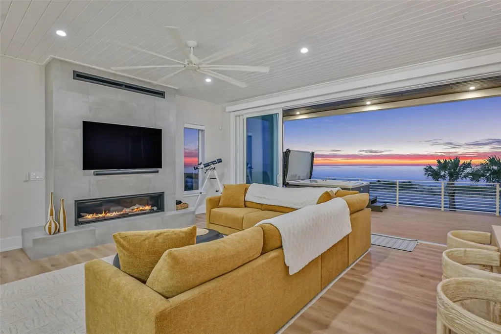 2214 N Central Avenue Flagler Beach FL 32136