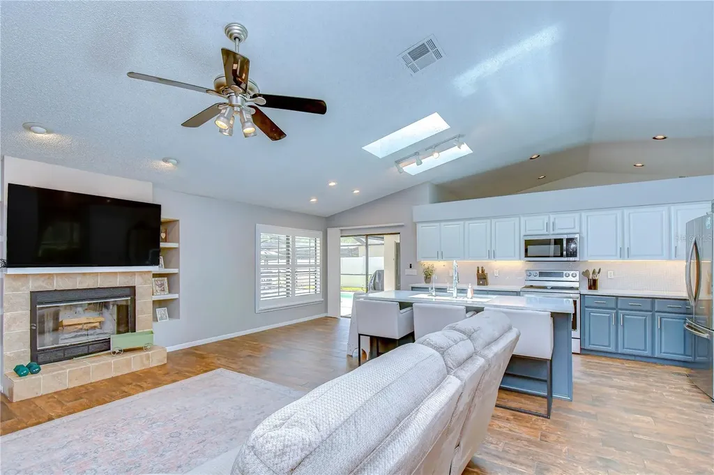 16605 E Course Drive Tampa FL 33624