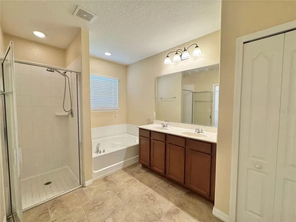 1445 Wallace Manor Pass Winter Haven FL 33880