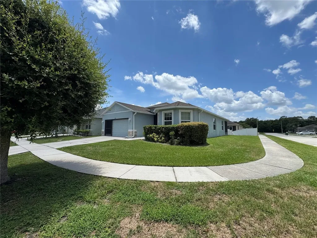 1445 Wallace Manor Pass Winter Haven FL 33880