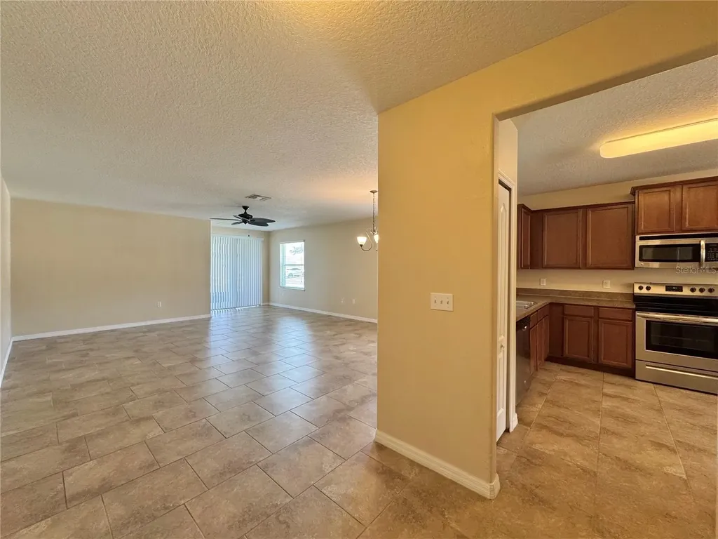 1445 Wallace Manor Pass Winter Haven FL 33880