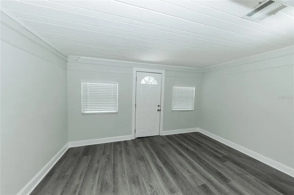 2240 10th Street S St Petersburg FL 33705