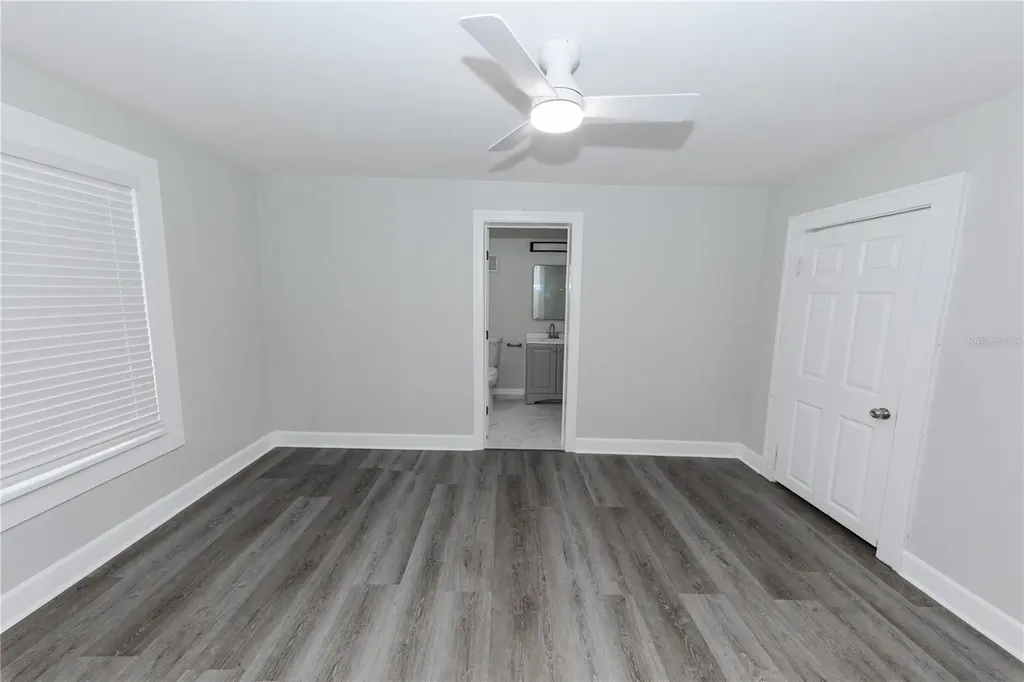 2240 10th Street S St Petersburg FL 33705