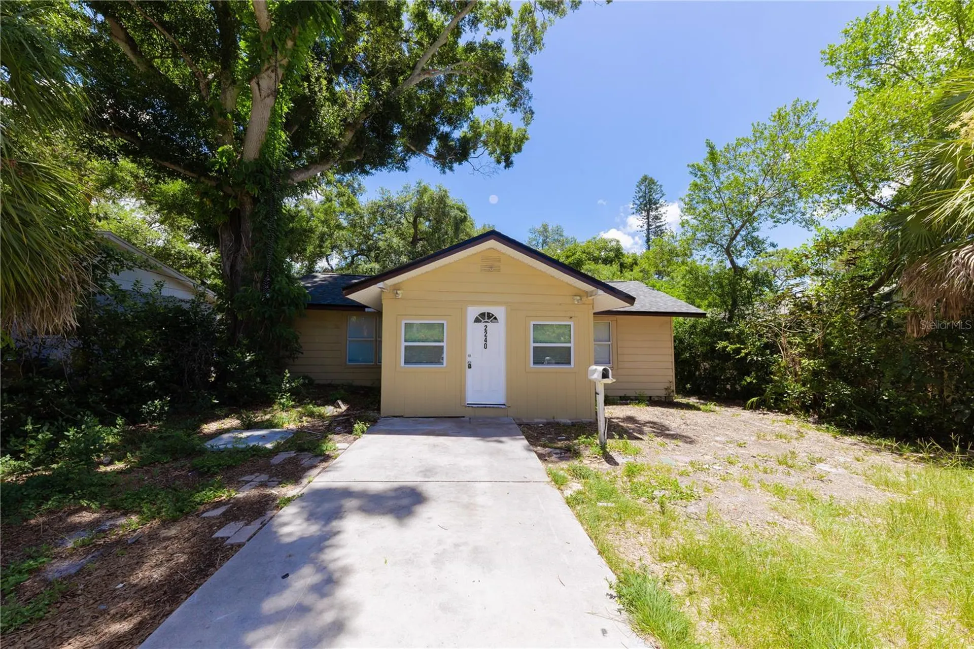 2240 10th Street S St Petersburg FL 33705