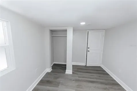 2240 10th Street S St Petersburg FL 33705