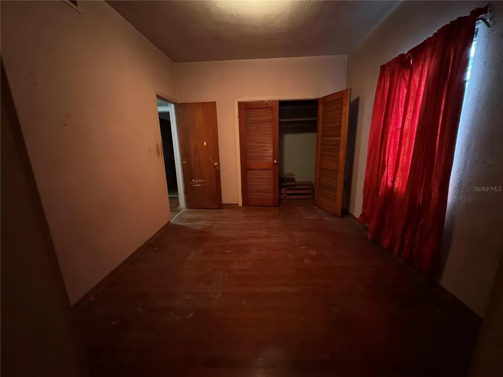 2420 E Marks Street Orlando FL 32803