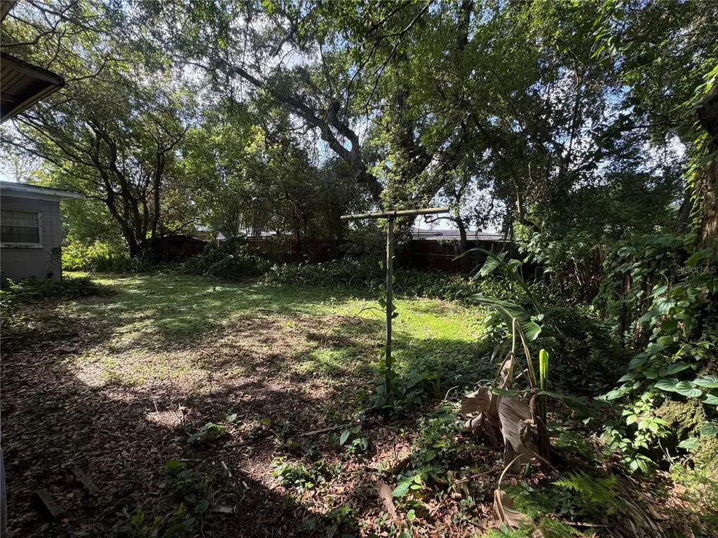 2420 E Marks Street Orlando FL 32803