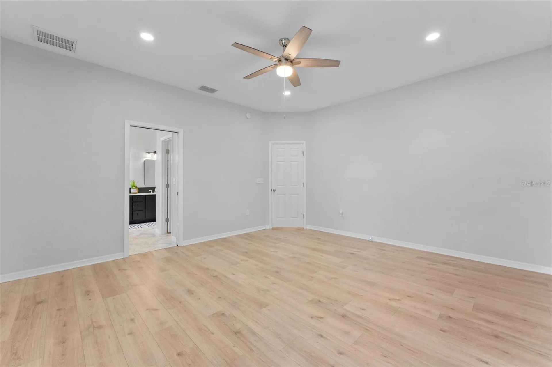 6052 Champions Gate Boulevard Zephyrhills FL 33541
