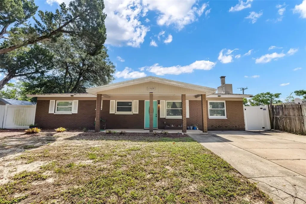 1509 Primrose Lane Daytona Beach FL 32117