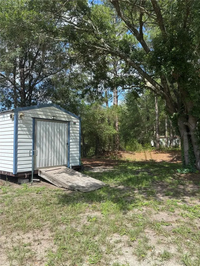 8890 SE 66th Circle Trenton FL 32693