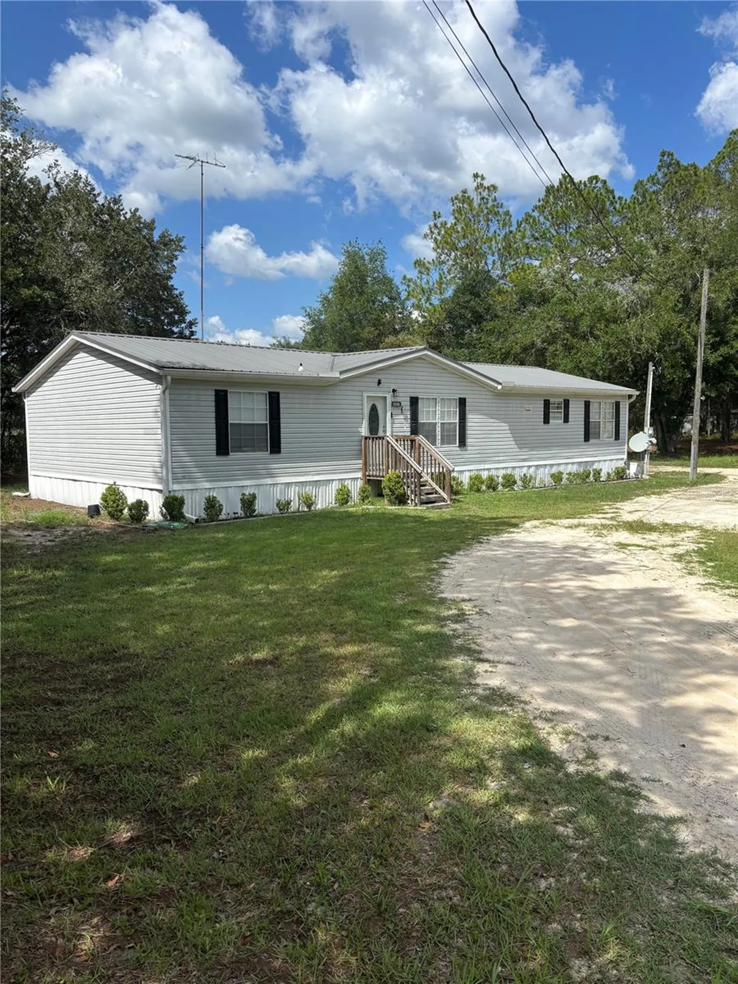 8890 SE 66th Circle Trenton FL 32693