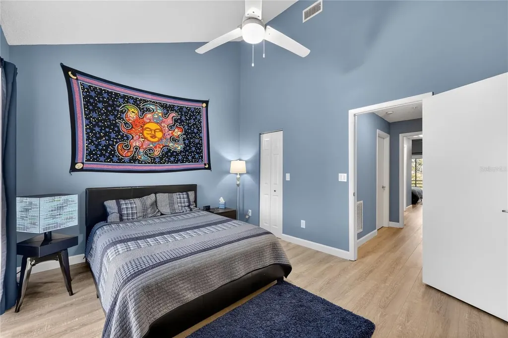320 Island Way Clearwater FL 33767