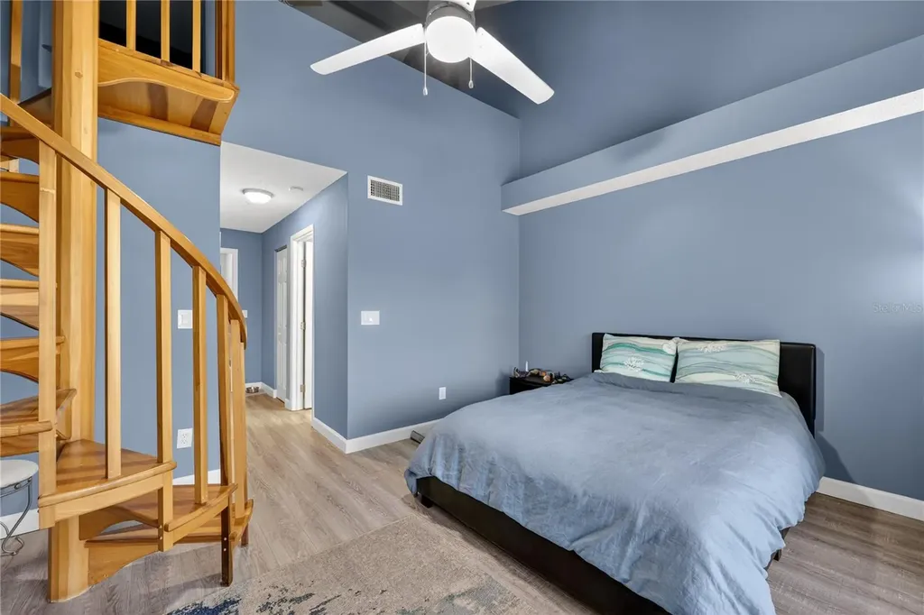 320 Island Way Clearwater FL 33767
